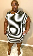 Load image into Gallery viewer, Tunic Dress
